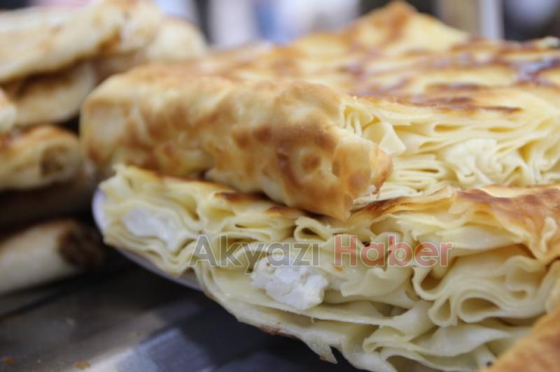 Tamamen Doğal Kardeşler Pide ve Börek Salonu Hizmetinizde