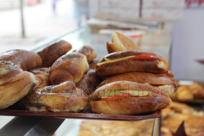 Tamamen Doğal Kardeşler Pide ve Börek Salonu Hizmetinizde