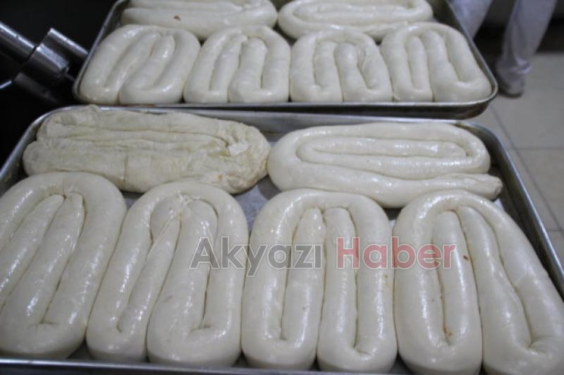 Tamamen Doğal Kardeşler Pide ve Börek Salonu Hizmetinizde