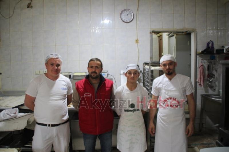 Tamamen Doğal Kardeşler Pide ve Börek Salonu Hizmetinizde