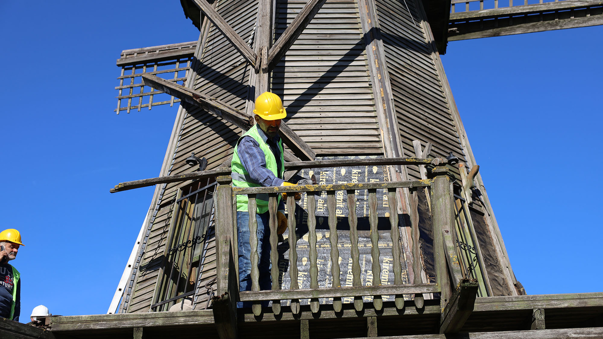 Tarihi Çark ve Yel Değirmeni’nde restorasyon başladı