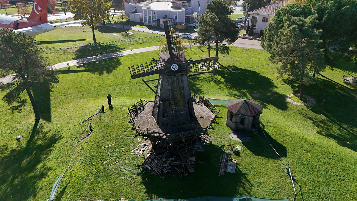 Tarihi Çark ve Yel Değirmeni’nde restorasyon başladı