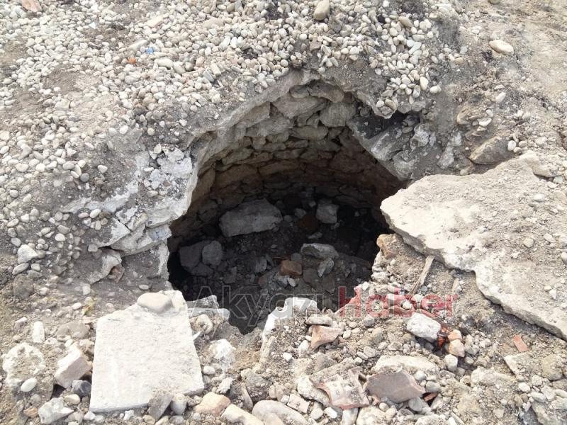 Tarihi Eser Değil ! Tuvalet Kuyusu