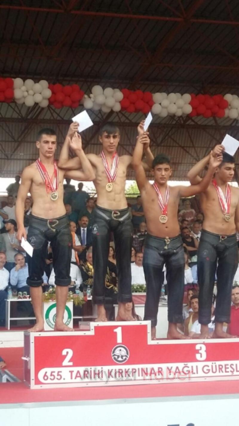 Tarihi Kırkpınar Güreşlerinde Akyazılıların Gururu Oldu