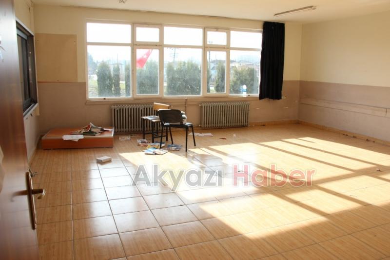 Tarihi Lisede Taşınma İşlemleri Başladı