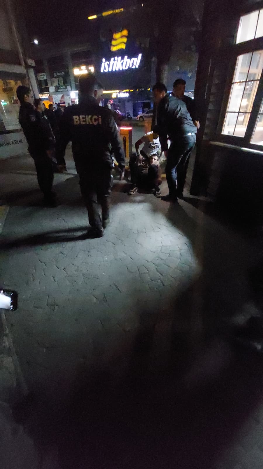 Tartışma kanlı bitti; Silahla vuruldu