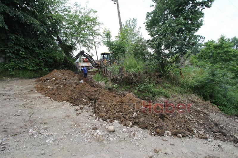 TAŞBURUN MAHALLESİNDE YAĞMUR SUYU HATTI ÇALIŞMALARI
