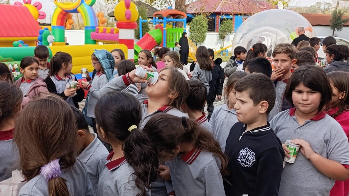 Taşburun Şehitali Camii Kur’an Kursu öğrencileri doyasıya eğlendi