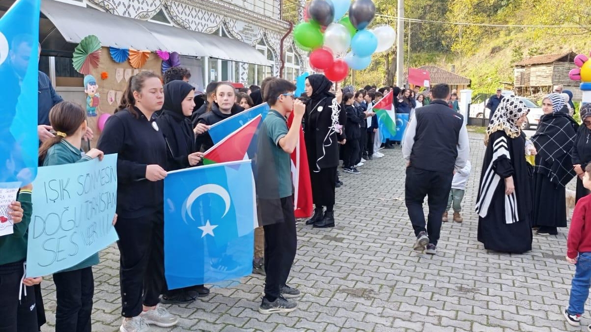 Taşburun Şehitali Camii Kur’an Kursu öğrencileri doyasıya eğlendi