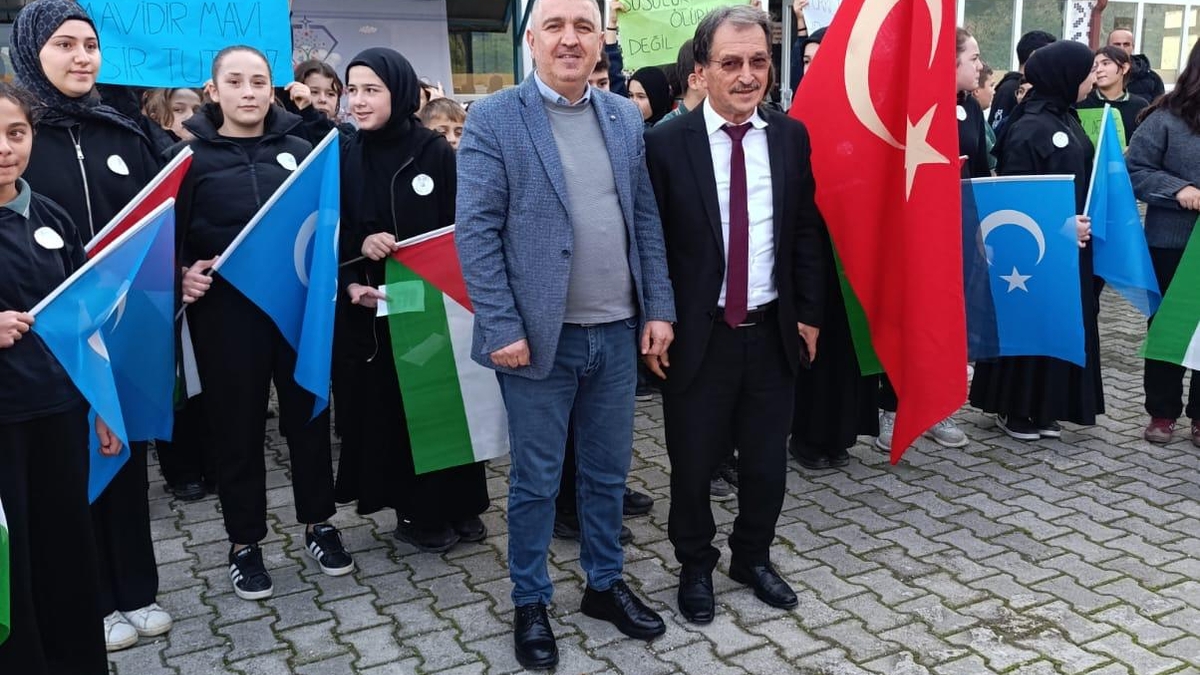 Taşburun Şehitali Camii Kur’an Kursu öğrencileri doyasıya eğlendi