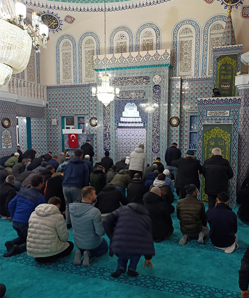 Taşburun Şehitali Camii’nde Berat Kandili coşkusu