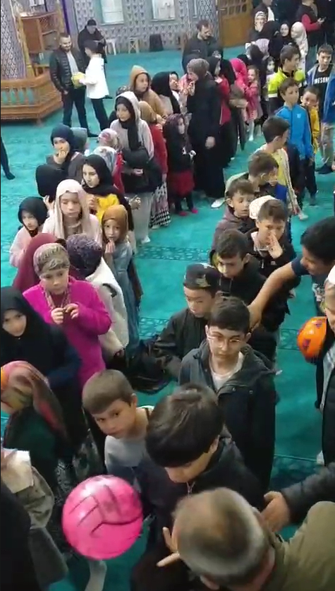 Taşburun Şehitali Camii’nde Berat Kandili coşkusu