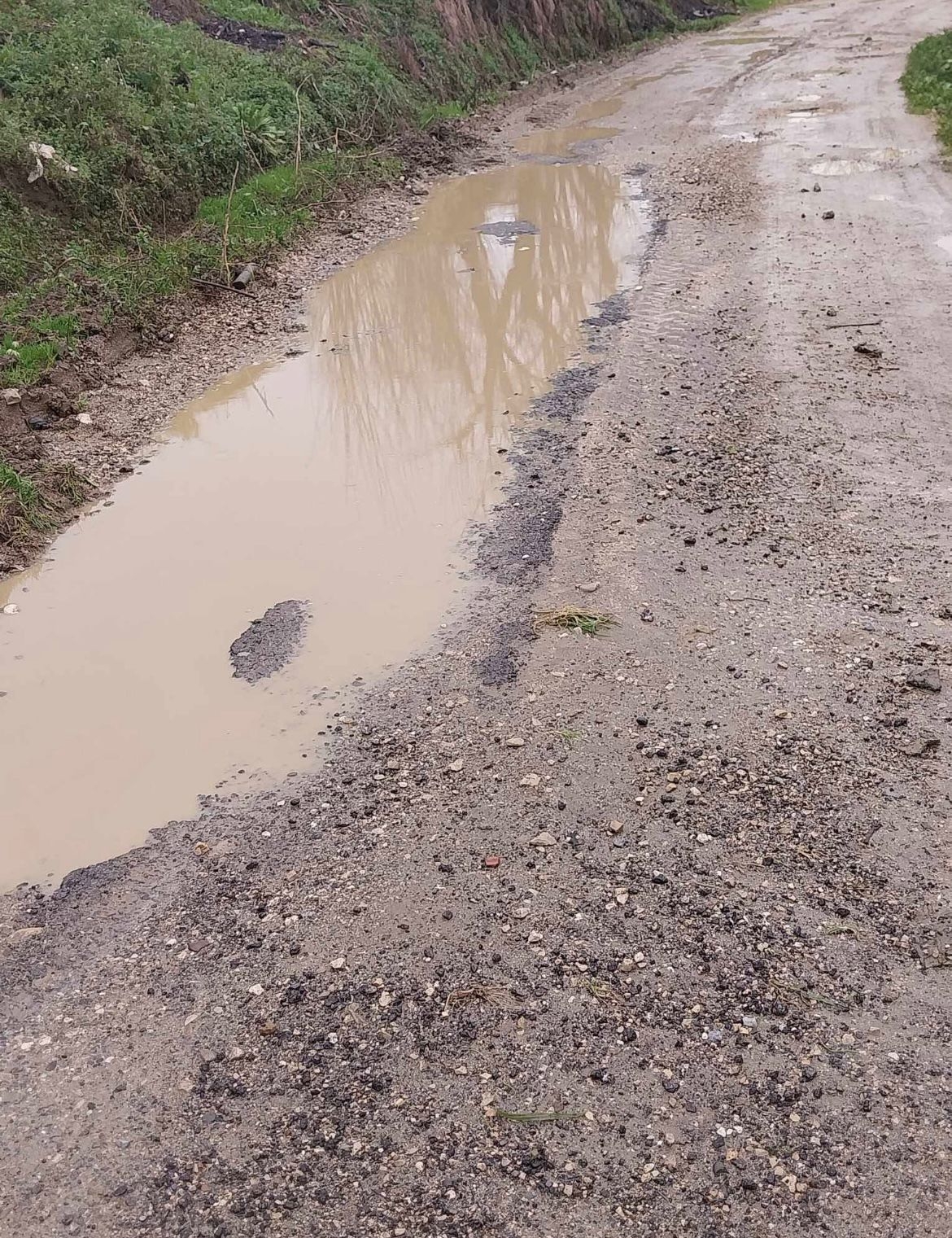 Taşyatak'tan bozuk yol tepkisi