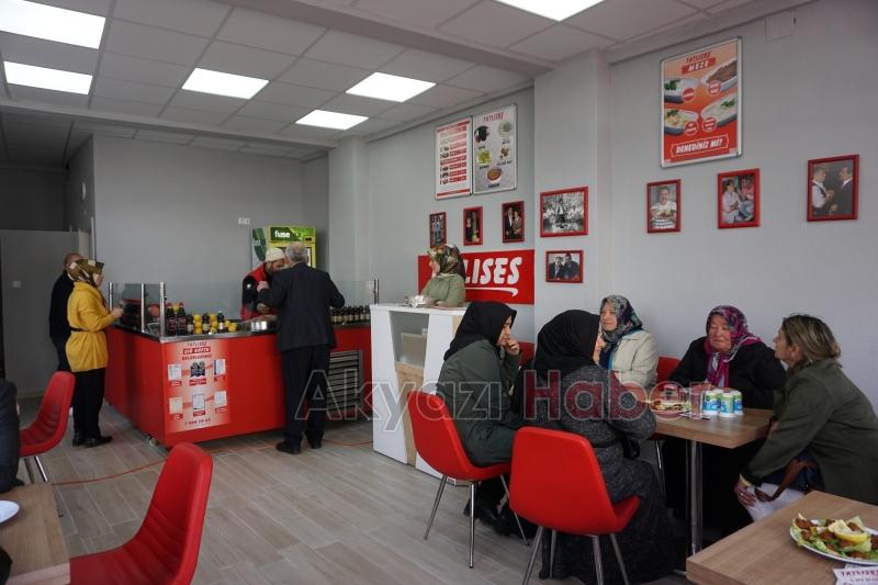 TATLISES ÇİĞKÖFTE AÇILDI