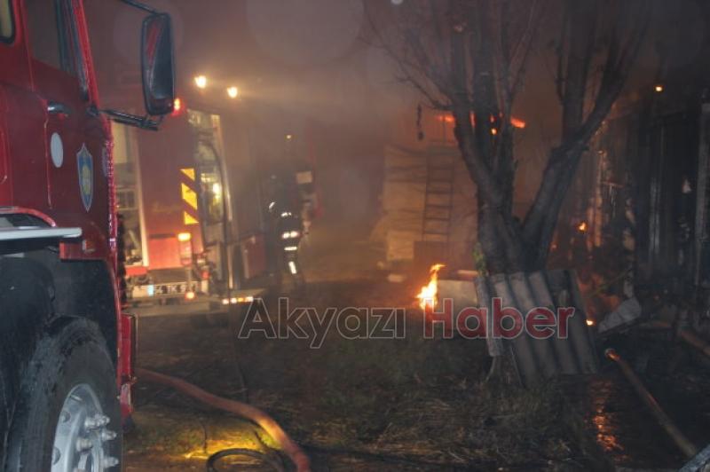  Tavuk Çiftliğinde Yangın