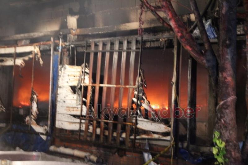  Tavuk Çiftliğinde Yangın