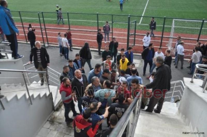 Tekmeler ve yumrukların havada uçuştuğu maçta Futbolculara ceza yağdı