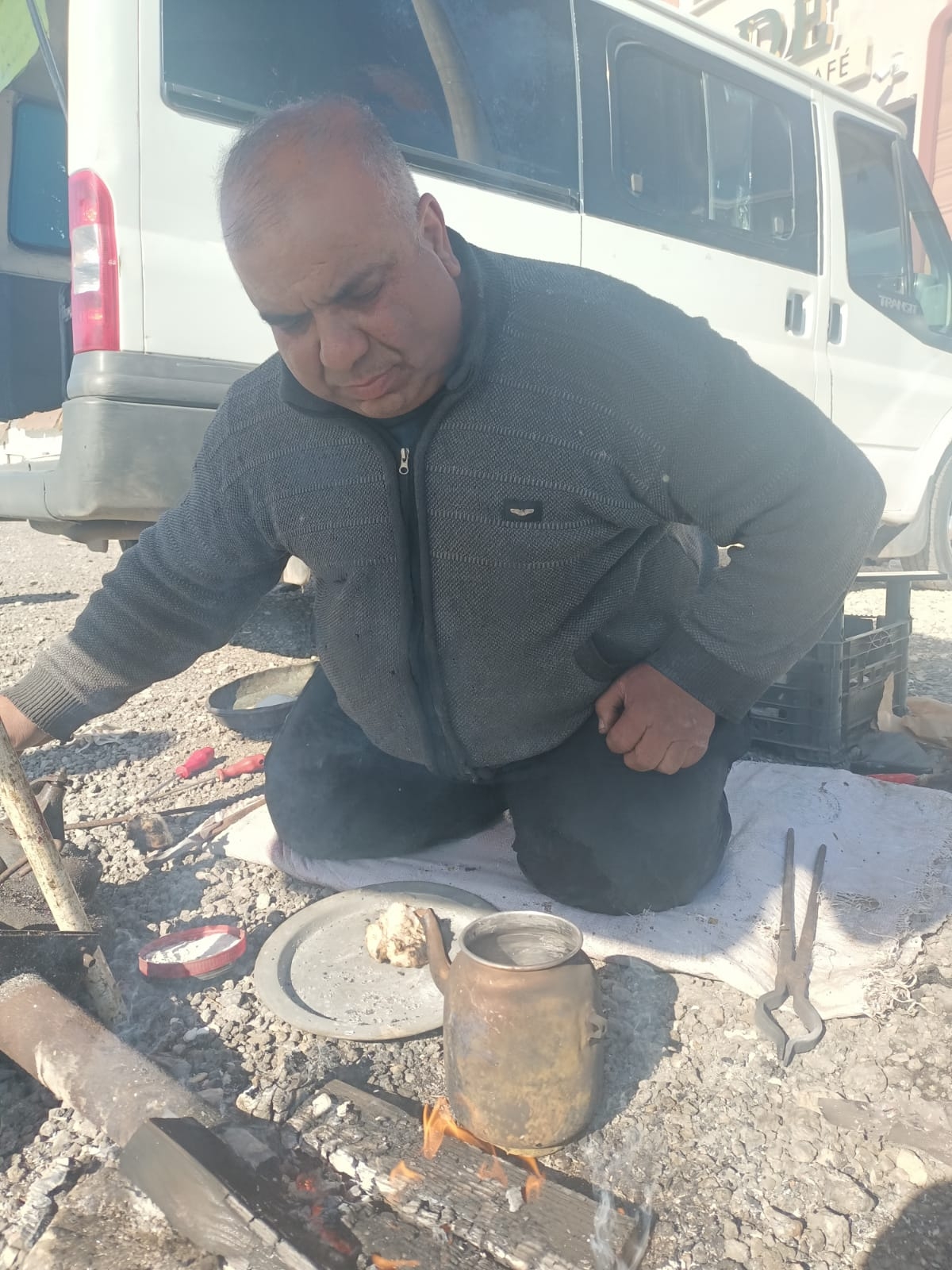 Teknoloji bitirdi ama o bırakmadı: Kalay ustası direnişte