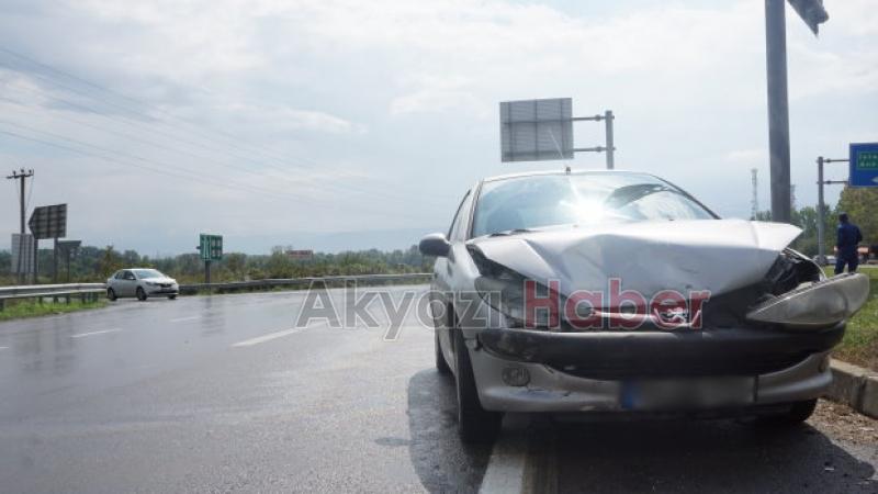 TEM kavşağında kaza