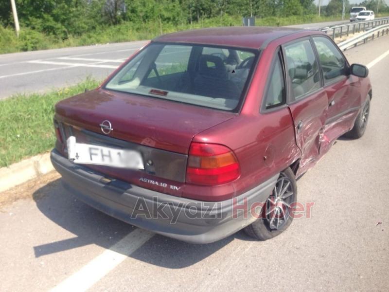  TEM OTOYOLU AKYAZI GİŞELERİ KAVŞAĞIINDA KAZA