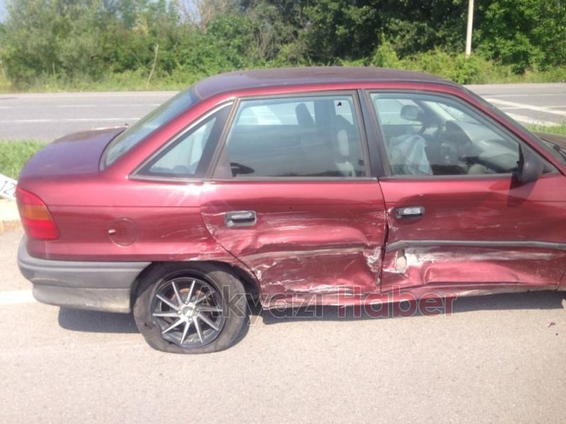  TEM OTOYOLU AKYAZI GİŞELERİ KAVŞAĞIINDA KAZA