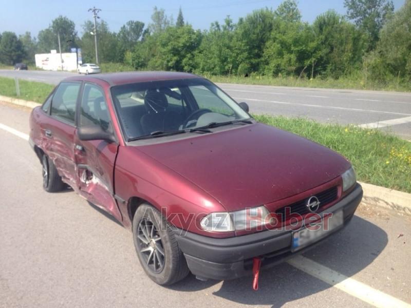  TEM OTOYOLU AKYAZI GİŞELERİ KAVŞAĞIINDA KAZA