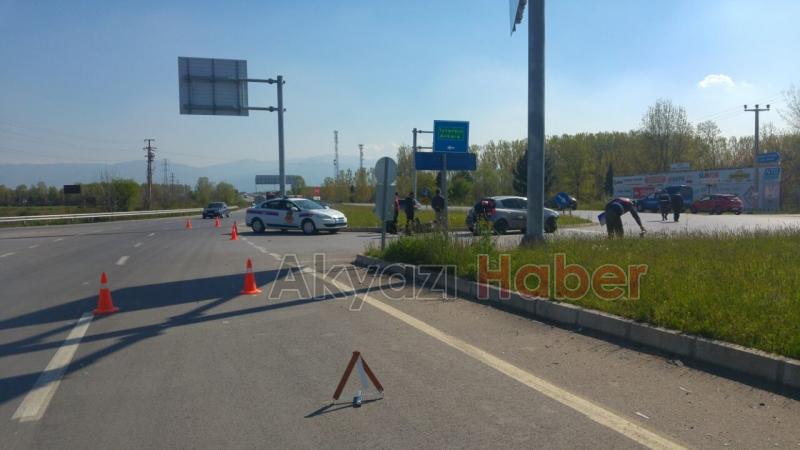 Tem Otoyolu Akyazı Gişeleri Kavşağında Kaza