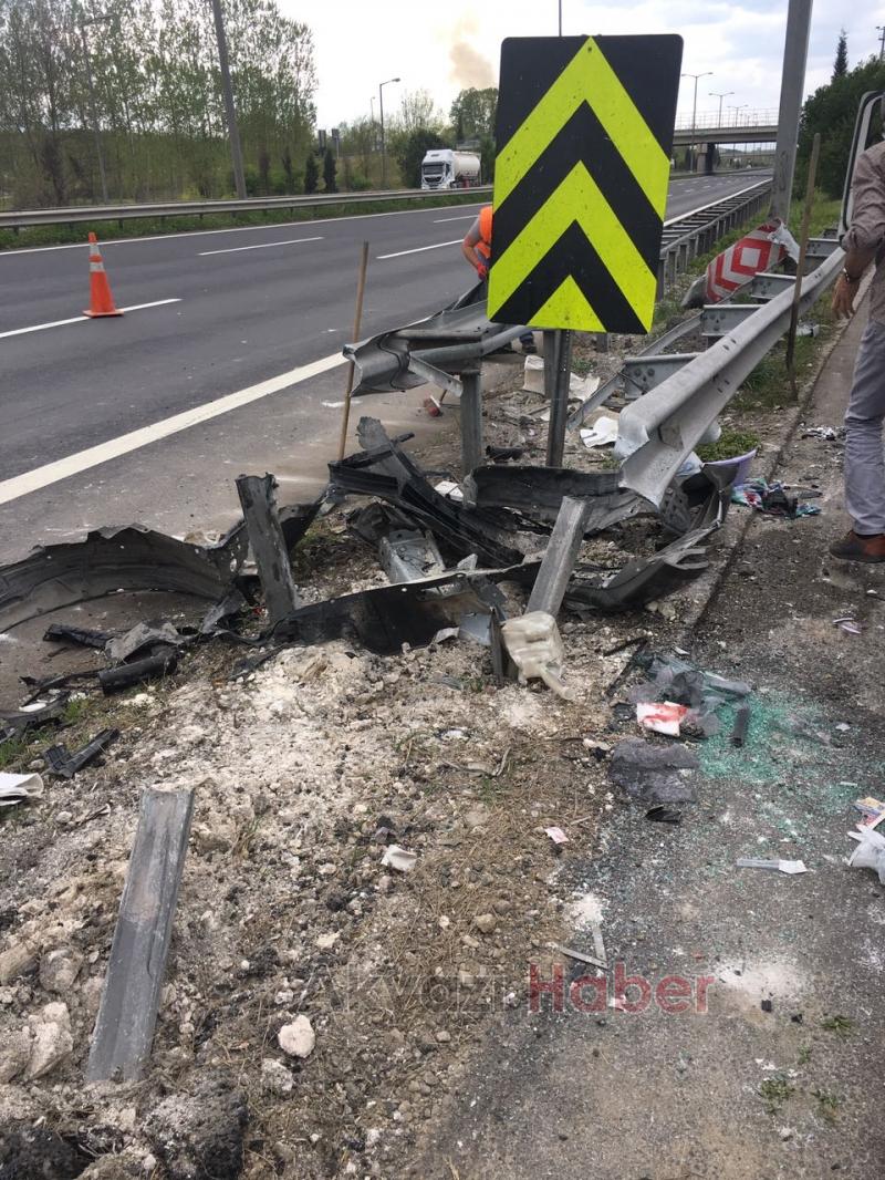 Tem Otoyolu Akyazı Gişeleri Sapağında Kaza