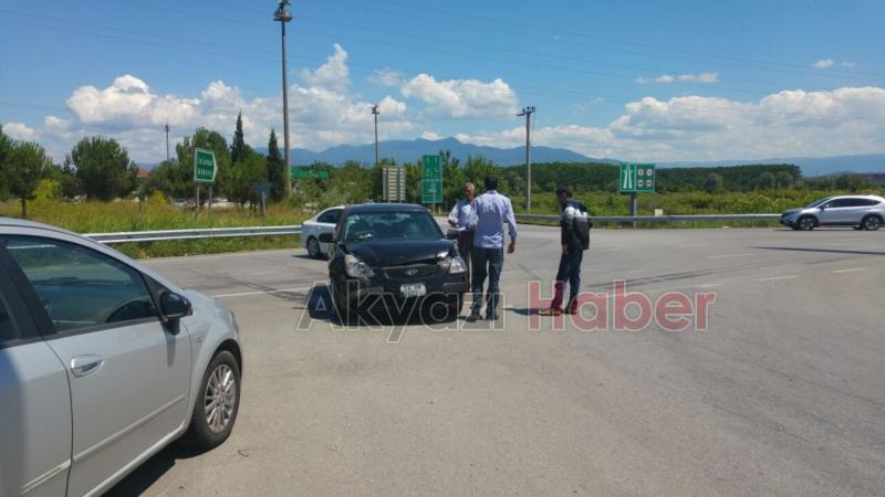 TEM Otoyolu Akyazı Gişelerinde Kaza 1 Yaralı