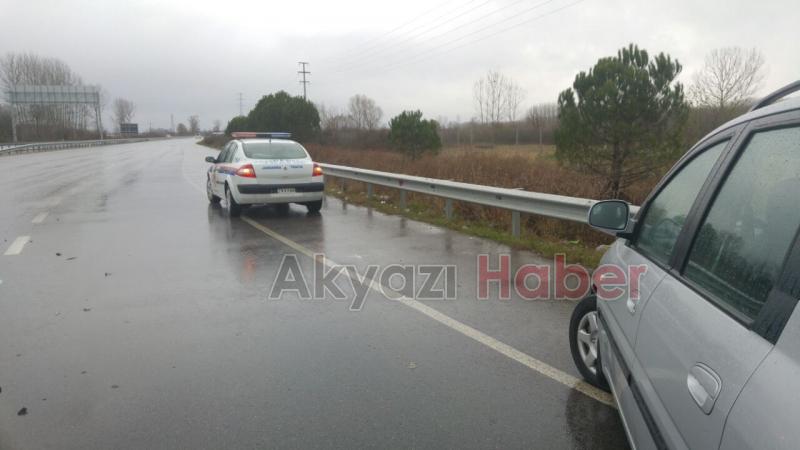 TEM OTOYOLU AKYAZI GİŞELERİNDE KAZA