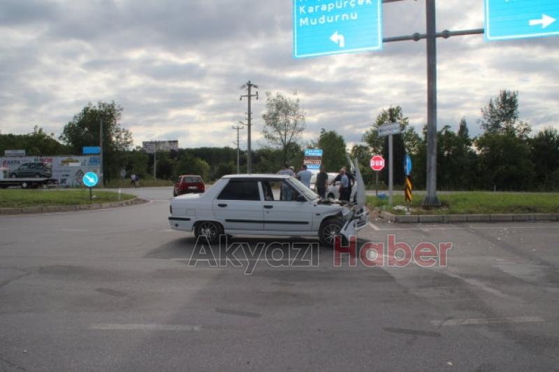 TEM Otoyolu Akyazı Gişelerinde Trafik Kazası 4 Yaralı