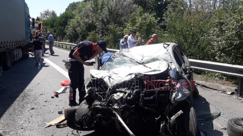 Tem Otoyolu'nda Feci Kaza