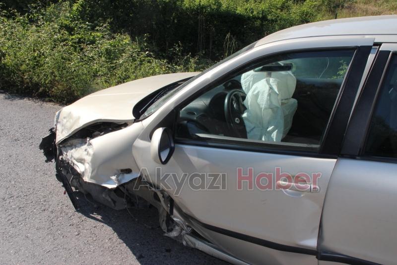 Tem Otoyolu Yan Yolunda Trafik Kazası