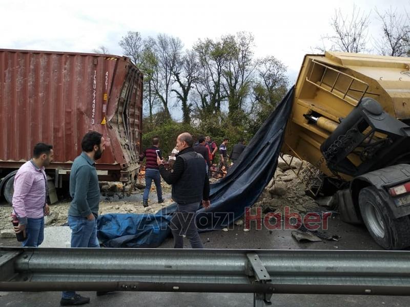 TEMde büyük kaza Otoyol savaş alanına döndü