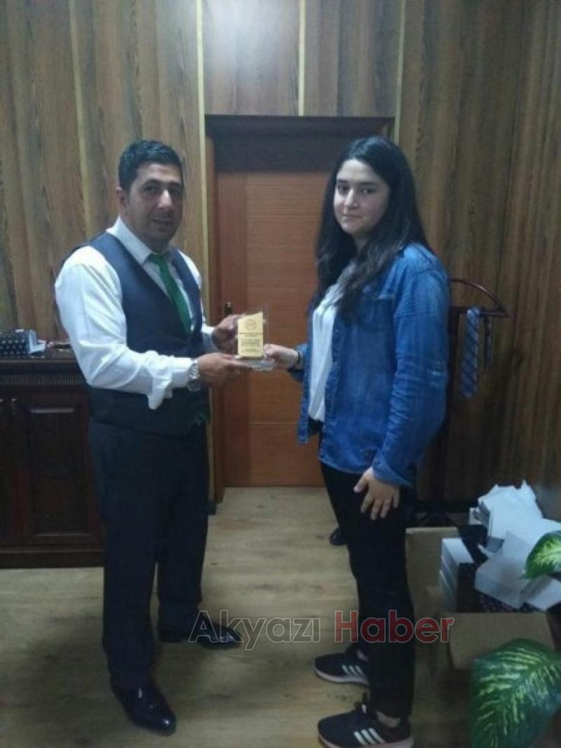 TEOG BİRİNCİLERİ ÖDÜLLENDİRİLDİ