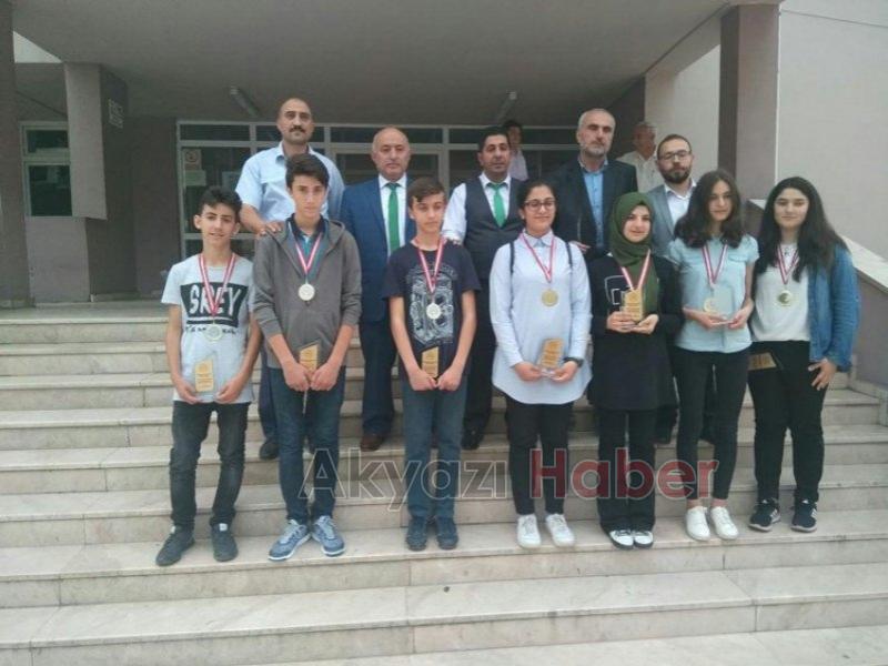 TEOG BİRİNCİLERİ ÖDÜLLENDİRİLDİ