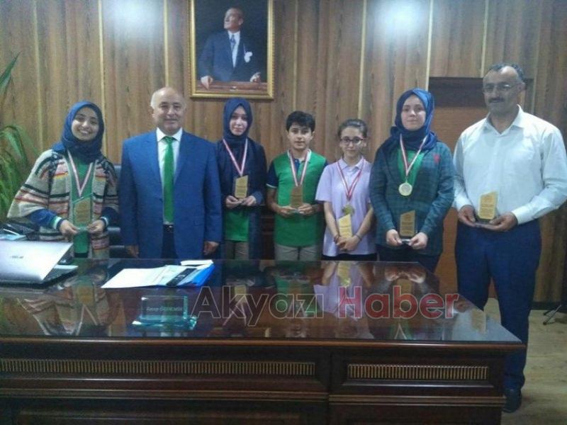 TEOG BİRİNCİLERİ ÖDÜLLENDİRİLDİ