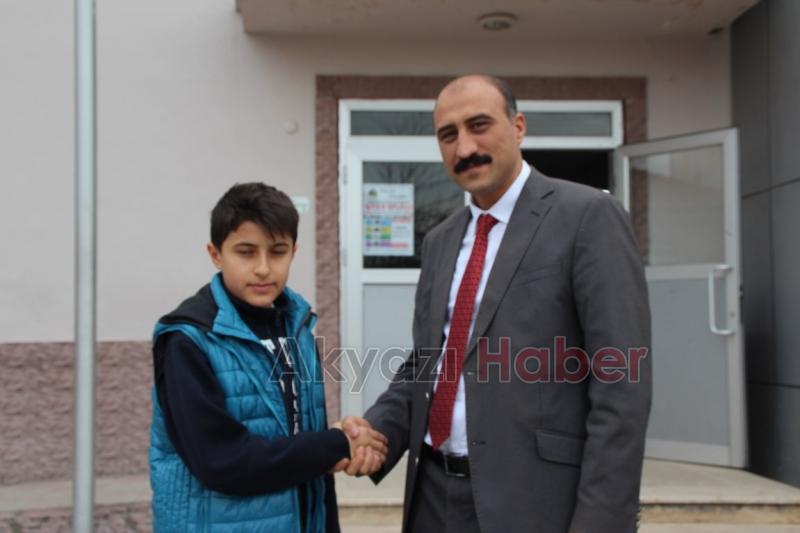 TEOG Türkiye birincisi Akyazı dan