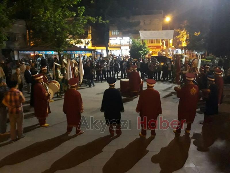 Teravih Sonrası Mehter Büyük İlgi Gördü