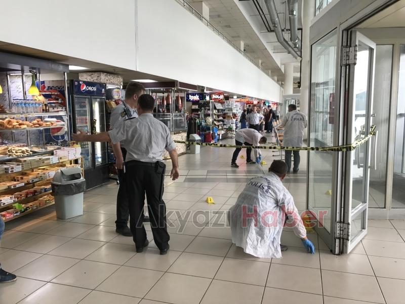 Terminalde kan aktı Müşterisini vurdu