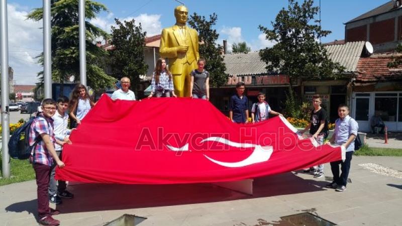 AKYAZI ATATÜRK ORTAOKULUNUN DANİMARKA YOLCULUĞU BAŞLADI