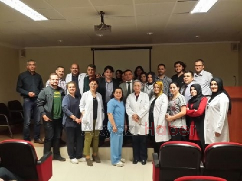 Tıp Hocası Hastalara Bakacak