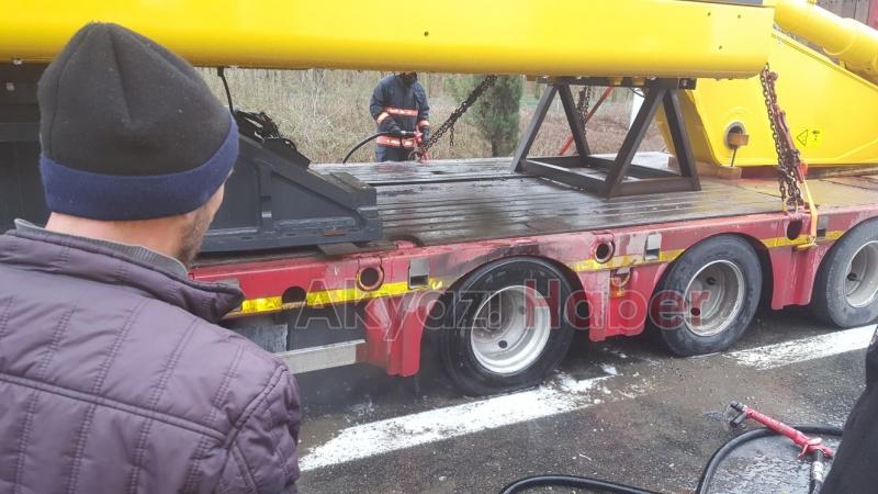  Tır Dorsesinin Lastikleri Alev Aldı