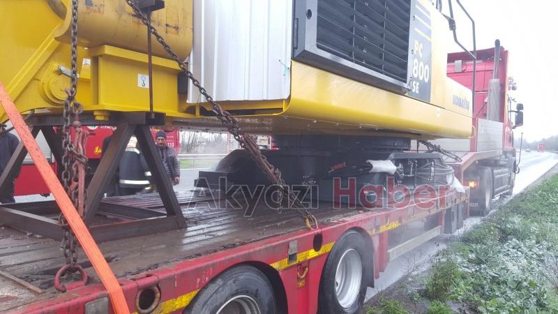  Tır Dorsesinin Lastikleri Alev Aldı