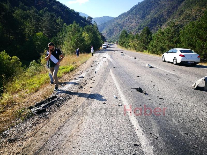 TIR İle Otomobil Çarpıştı 1 Ölü 1 Yaralı 