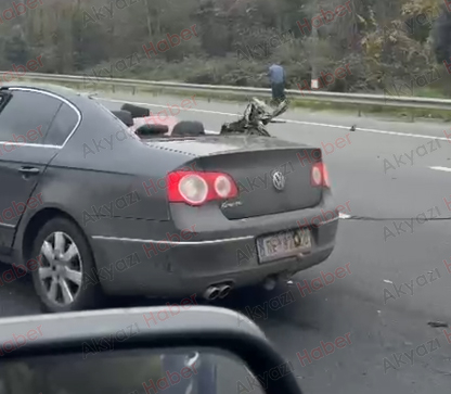 Tıra çarpan otomobil parçalandı: 1 ölü, 1 yaralı