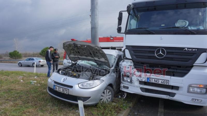 Tırın biçtiği otomobilde Mucize kurtuluş