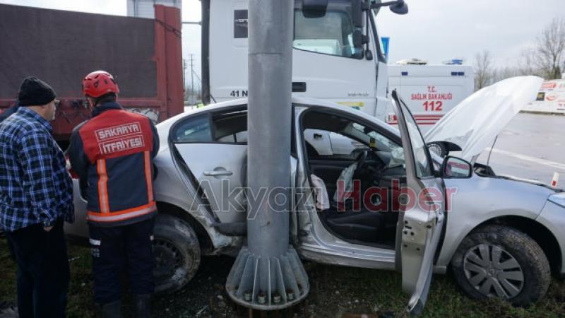 Tırın biçtiği otomobilde Mucize kurtuluş