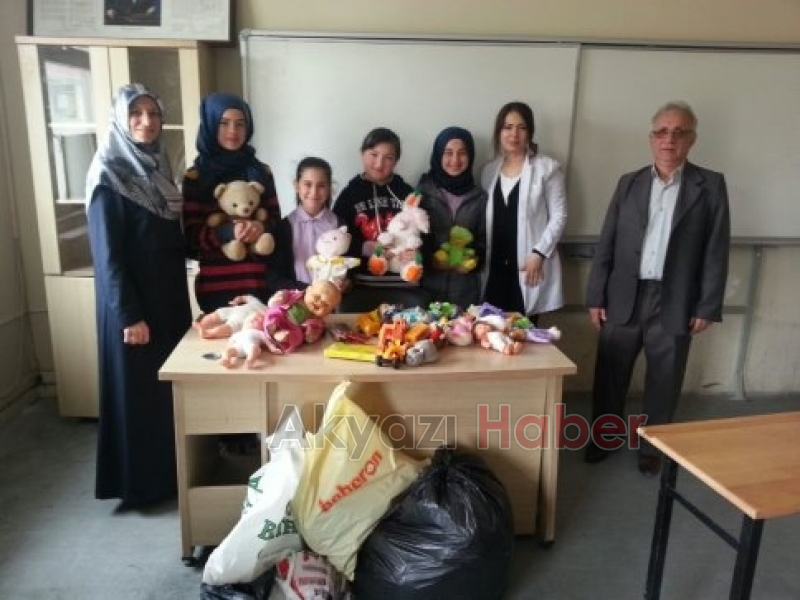 Toplanan Oyuncaklar Mülteci Kardeşlerimizi Yollandı