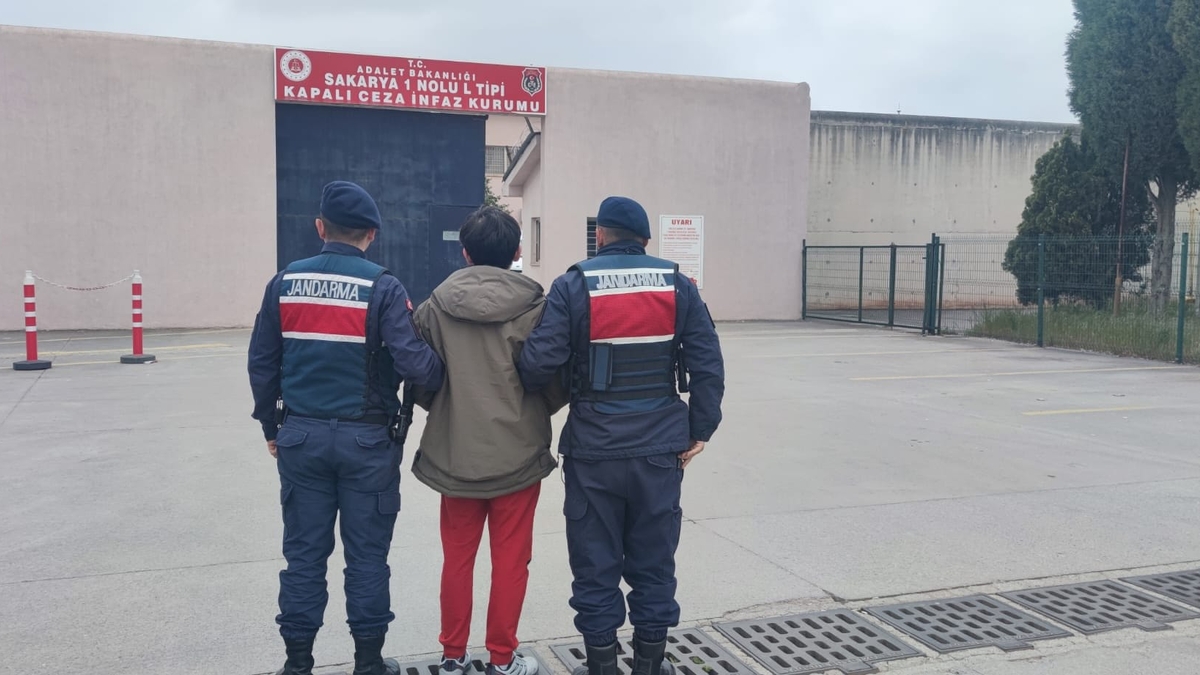 Torbacılara operasyon; 1 milyon liralık uyuşturucu ile yakalandılar